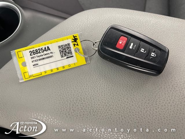2021 Toyota Camry Hybrid LE