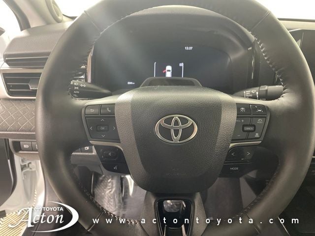 2025 Toyota CAMRY XLE