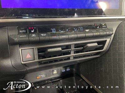 2025 Toyota CAMRY XLE