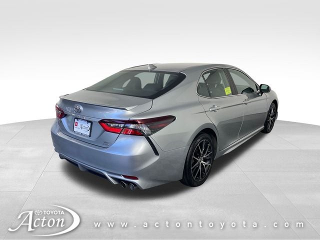 2024 Toyota Camry SE - Photo 16