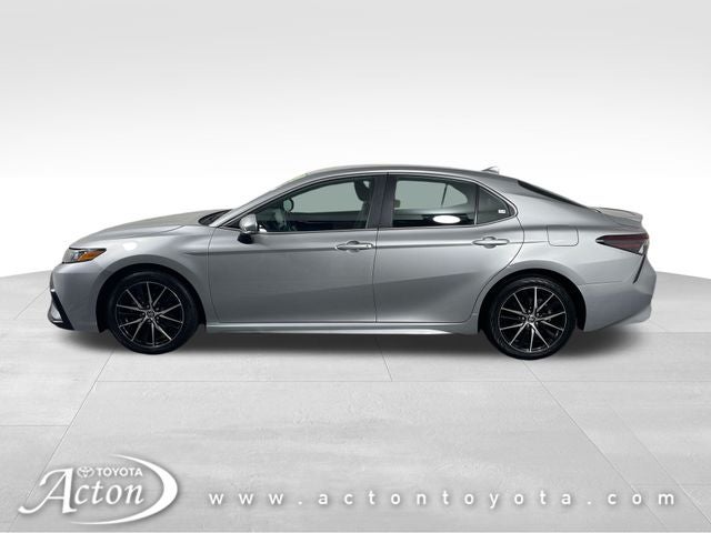 2024 Toyota Camry SE - Photo 6