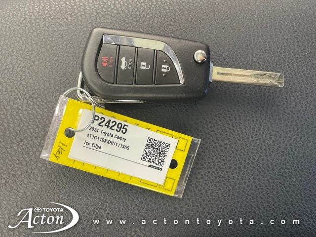 2024 Toyota CAMRY SE