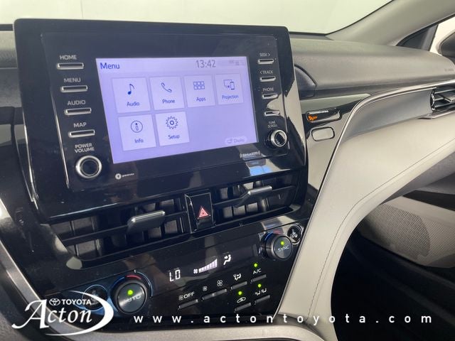 2022 Toyota Camry Hybrid SE
