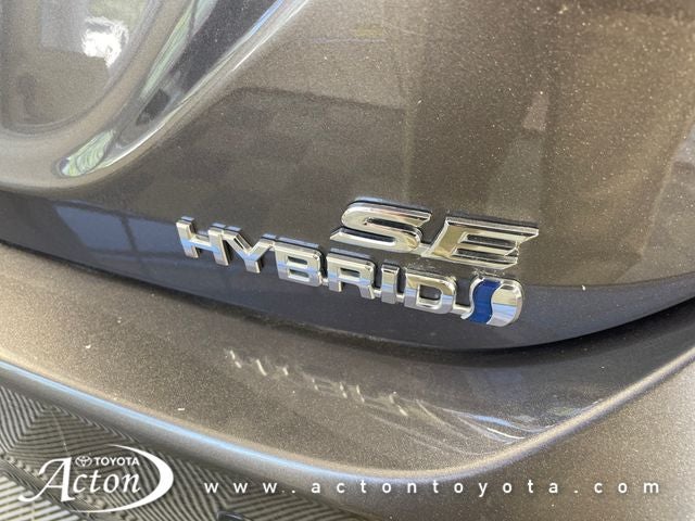 2022 Toyota Camry Hybrid SE