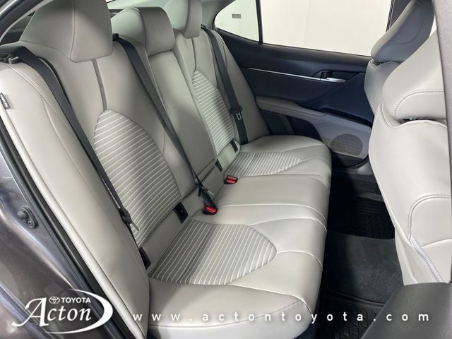 2022 Toyota Camry Hybrid SE