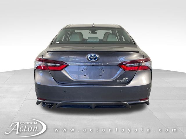 2022 Toyota Camry Hybrid SE