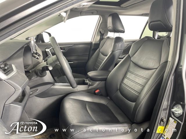 2022 Toyota RAV4 HYBRID XLE Premium