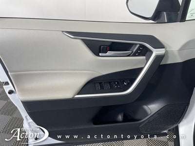 2024 Toyota RAV4 HYBRID XLE Premium