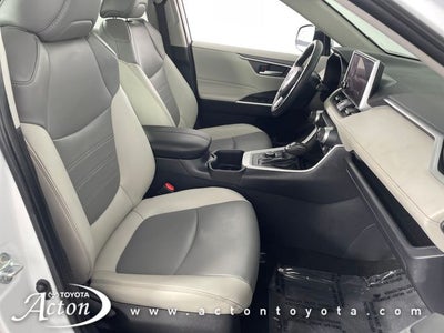 2024 Toyota RAV4 HYBRID XLE Premium