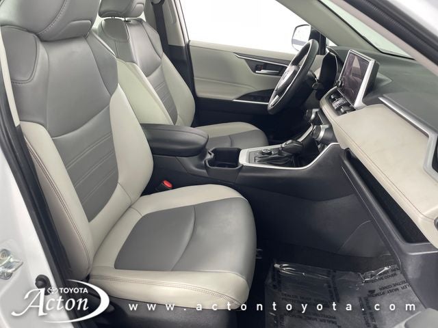2024 Toyota RAV4 HYBRID XLE Premium