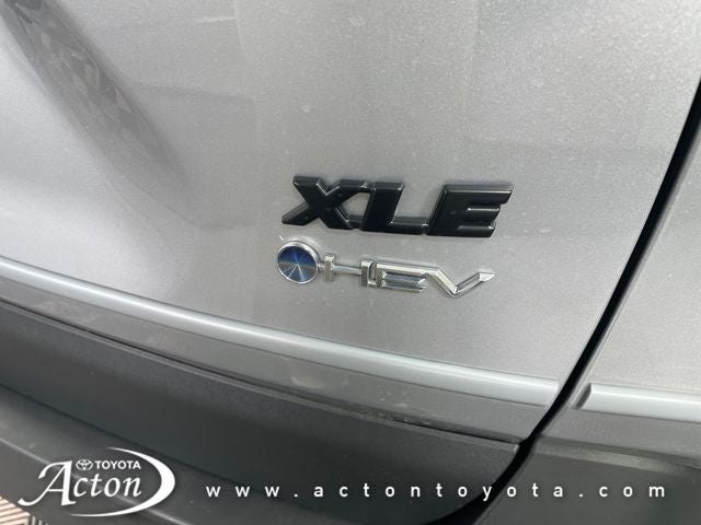 2025 Toyota RAV4 XLE - Photo 33