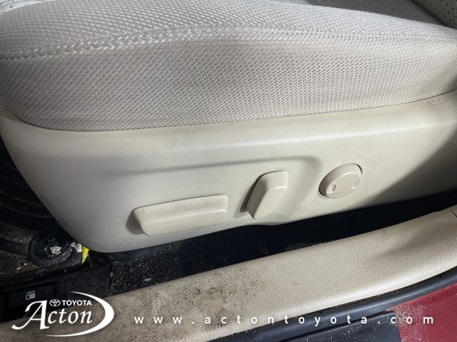 2014 Toyota CAMRY LE
