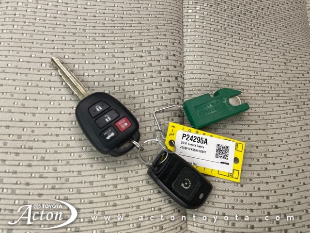 2014 Toyota CAMRY LE