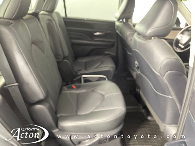 2025 Toyota Grand Highlander Platinum
