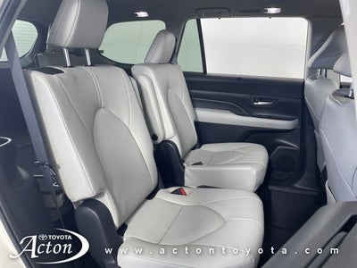 2024 Toyota GRAND HIGHLANDER XLE