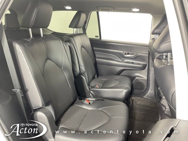2024 Toyota GRAND HIGHLANDER HV XLE