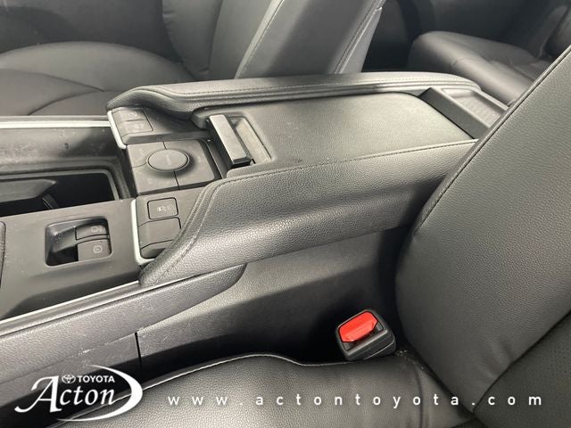 2025 Toyota Grand Highlander Hybrid XLE