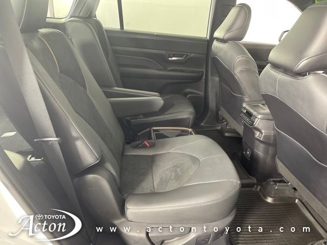 2024 Toyota GRAND HIGHLANDER HV MAX Platinum