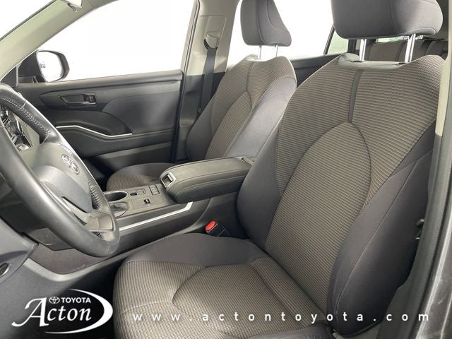 2022 Toyota Highlander Hybrid LE
