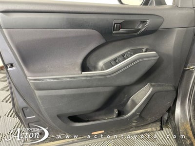 2022 Toyota Highlander Hybrid LE