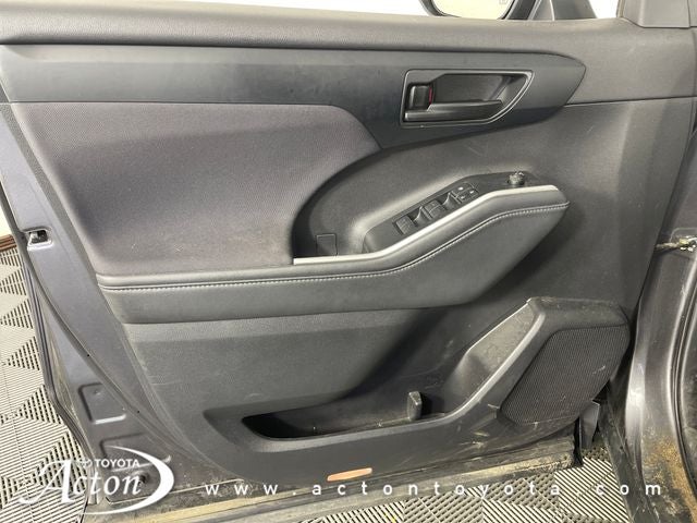2022 Toyota Highlander Hybrid LE
