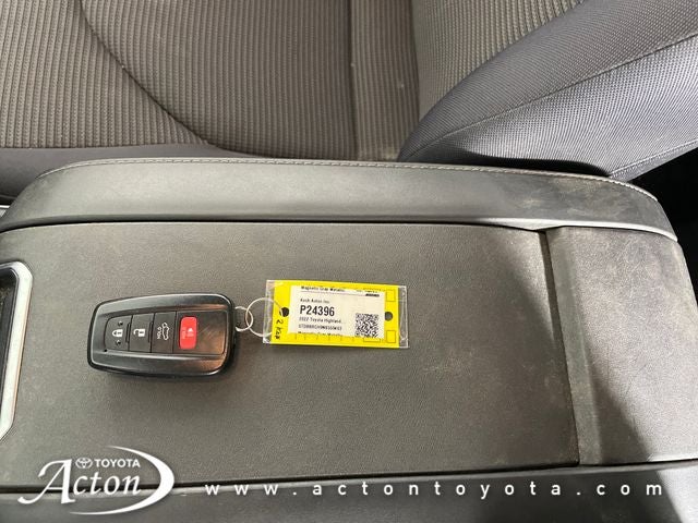 2022 Toyota Highlander Hybrid LE