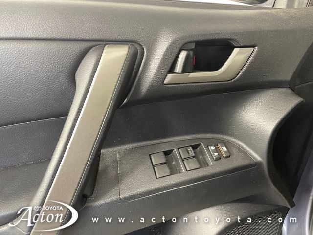 2013 Toyota Highlander SE