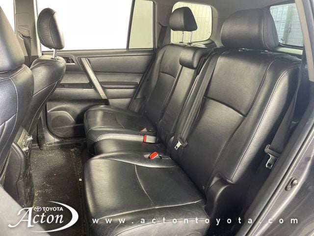2013 Toyota Highlander SE