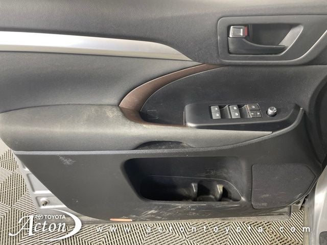 2014 Toyota HIGHLANDER LE V6