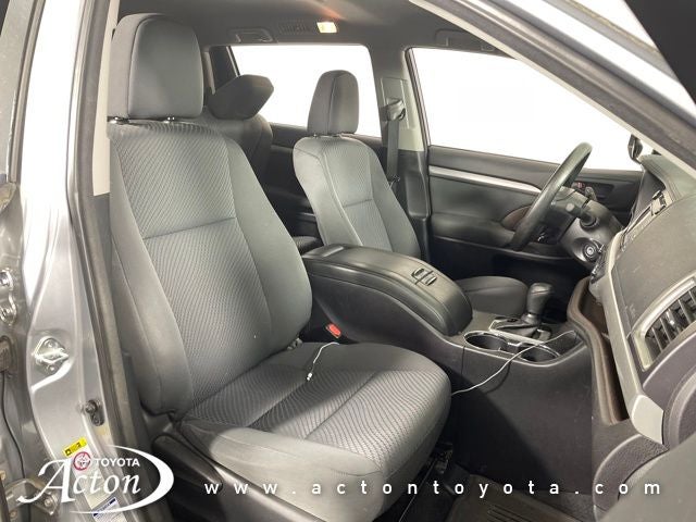 2014 Toyota HIGHLANDER LE V6