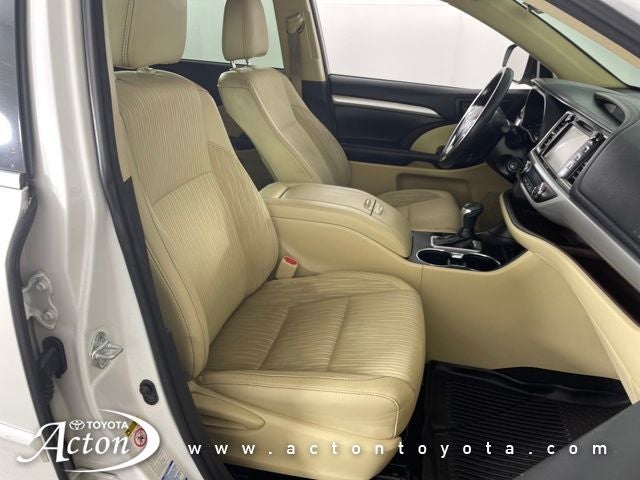 2016 Toyota HIGHLANDER LE Plus V6