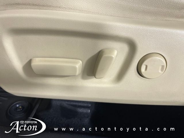 2016 Toyota HIGHLANDER LE Plus V6