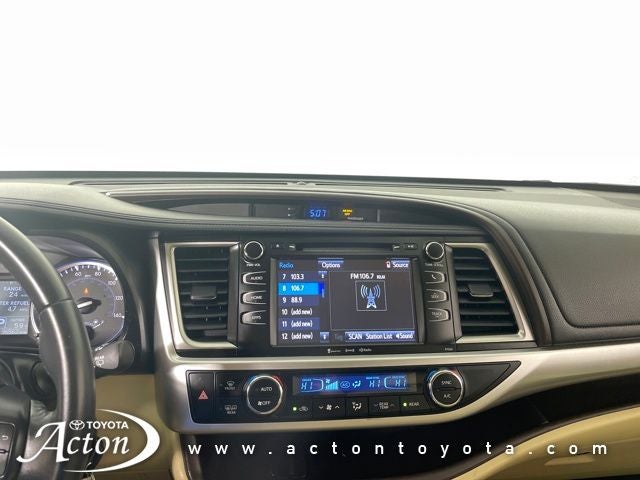 2016 Toyota HIGHLANDER LE Plus V6