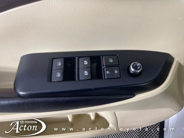 2016 Toyota HIGHLANDER LE Plus V6