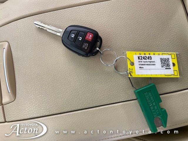 2016 Toyota HIGHLANDER LE Plus V6