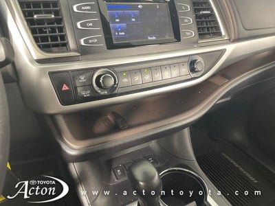 2018 Toyota HIGHLANDER LE
