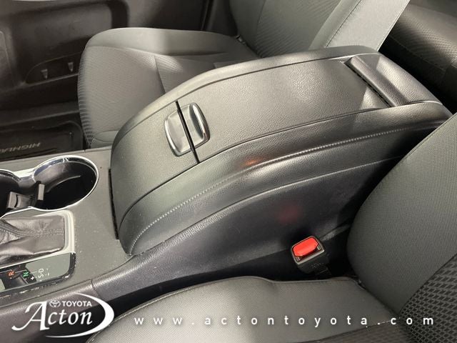 2018 Toyota HIGHLANDER LE