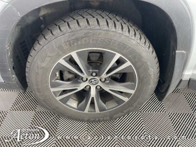 2019 Toyota HIGHLANDER LE Plus