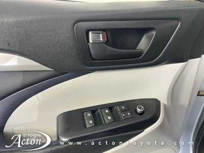 2019 Toyota HIGHLANDER LE Plus