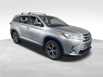 2019 Toyota HIGHLANDER LE Plus