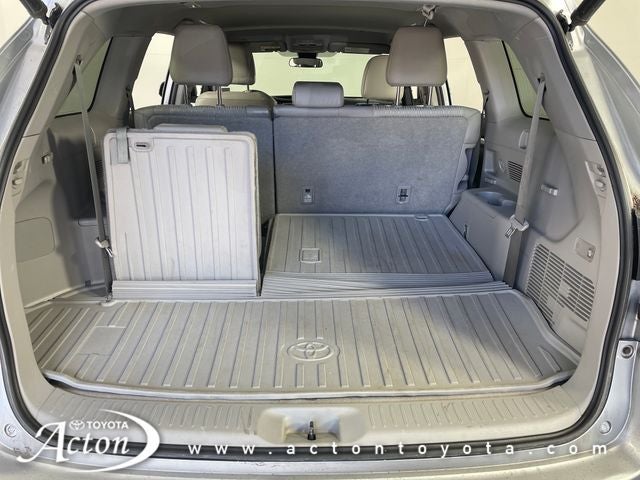 2019 Toyota HIGHLANDER LE Plus