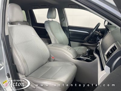 2019 Toyota HIGHLANDER LE Plus