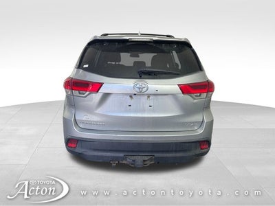 2019 Toyota HIGHLANDER LE Plus