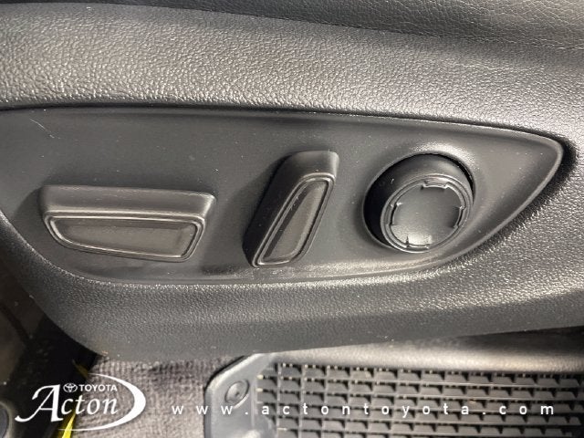 2025 Toyota Sienna XSE 7 Passenger