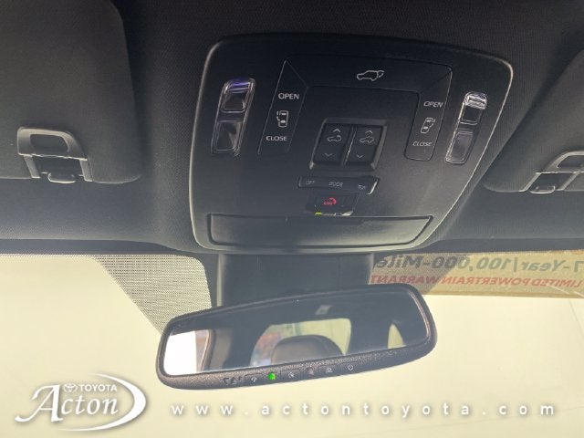 2025 Toyota Sienna XSE 7 Passenger