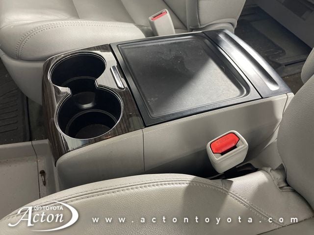 2017 Toyota SIENNA XLE 3.5L XLE 7 Passenger