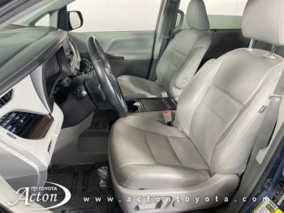 2017 Toyota SIENNA XLE 3.5L XLE 7 Passenger