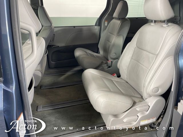 2017 Toyota SIENNA XLE 3.5L XLE 7 Passenger