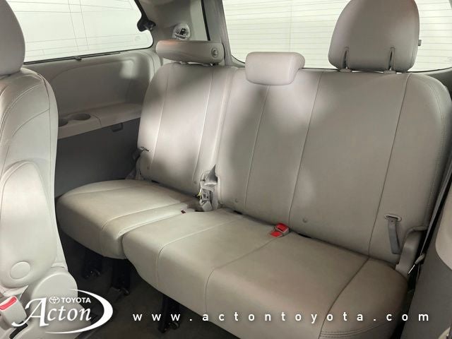 2017 Toyota SIENNA XLE 3.5L XLE 7 Passenger