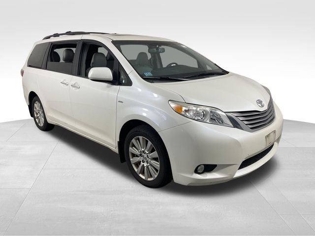 2017 Toyota Sienna XLE Premium 7 Passenger